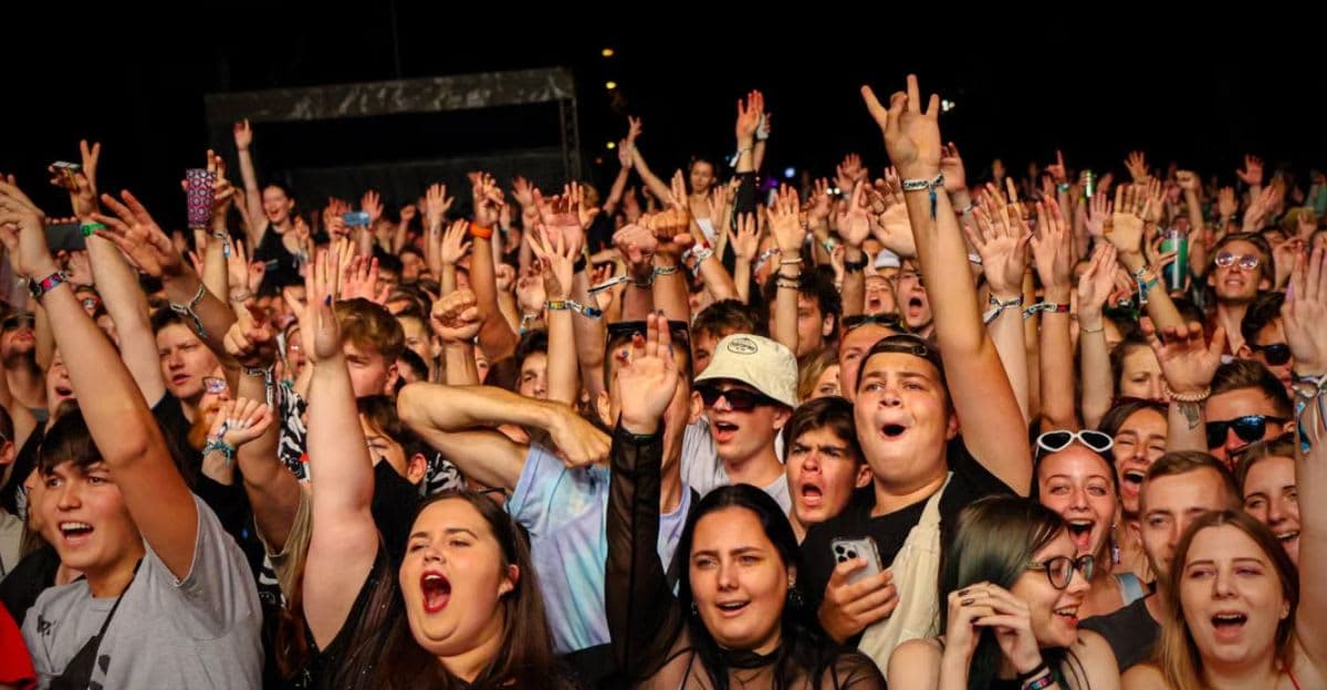 People Dancing to music
